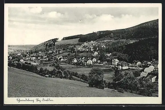 AK Schmiedeberg /Bez. Dresden, Gesamtansicht von einem Feld aus