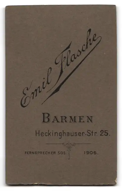 Fotografie Emil Flasche, Barmen, Heckinghauser-Str. 25, Junge Dame im modischen Kleid