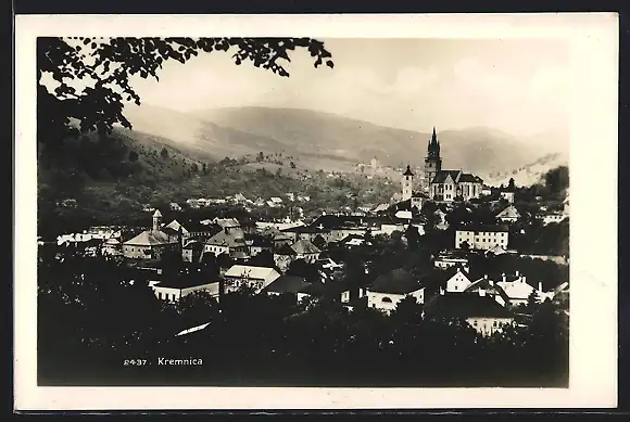 AK Kremnica, Ortsansicht mit prominenter Kirche