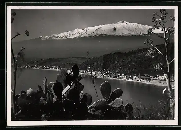 AK Taormina, L`Etna, Blick auf den Vulkan in der Ferne