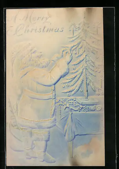 Präge-AK Weihnachtsmann schmückt den Tannenbaum