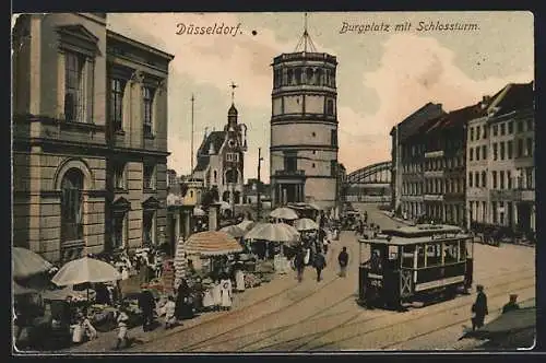 AK Düsseldorf, Burgplatz mit Schlossturm und Strassenbahn