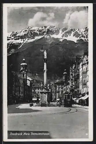 AK Innsbruck, Strassenbahn am Denkmal der Marie Theresienstrasse