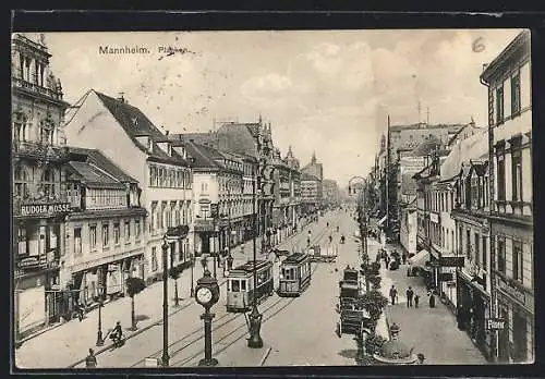 AK Mannheim, Strasse Planken mit Strassenbahn