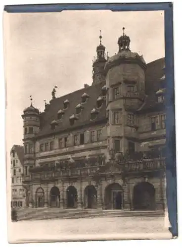 Fotografie W. Apel, Berlin, Ansicht Rothenburg ob der Tauber, Rathaus mit Vorplatz