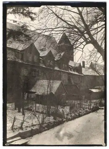 Fotografie W. Apel, Berlin, Ansicht Luckau N. L., Gebäude - Ensemble im Winter