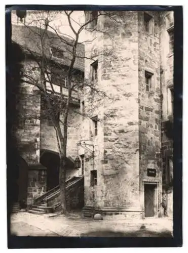 Fotografie W. Apel, Berlin, Ansicht Cadolzburg, Turm mit Schild: Amtsgericht