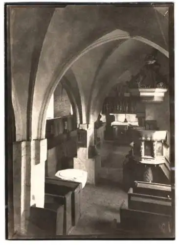 Fotografie W. Apel, Berlin, Ansicht Pechüle, Kirche mit Kanzel und Altar