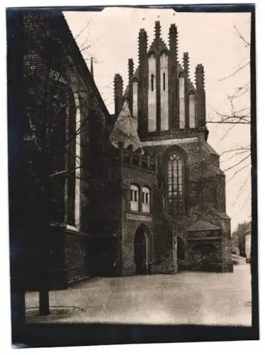 Fotografie W. Apel, Berlin, Ansicht Cottbus, Partie an der Oberkirche