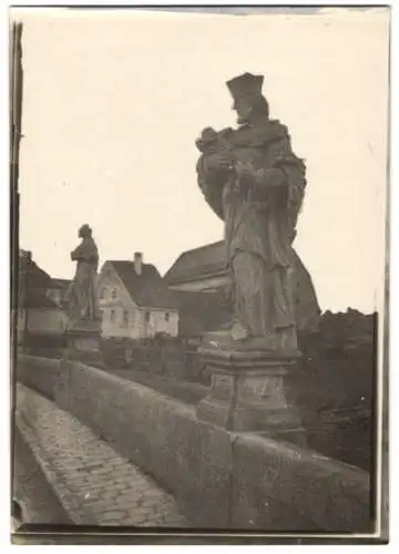 Fotografie W. Apel, Berlin, Ansicht Ellingen, Statue auf der Heiligenbrücke