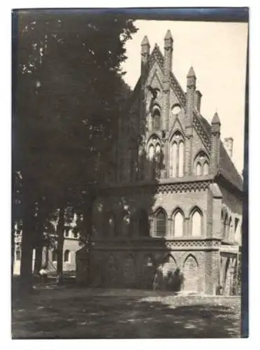 Fotografie W. Apel, Berlin, Ansicht Lehnin, Königshaus - Klostergebäude