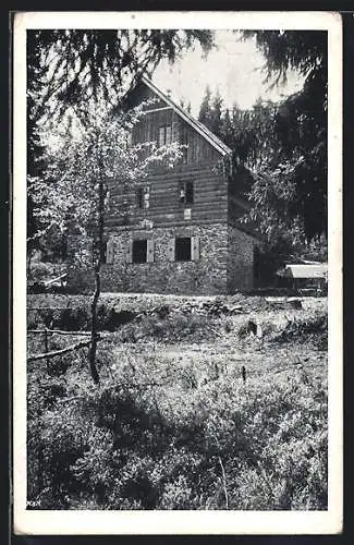 AK Chata u pramenu Vltavy, Berghütte im Frühling