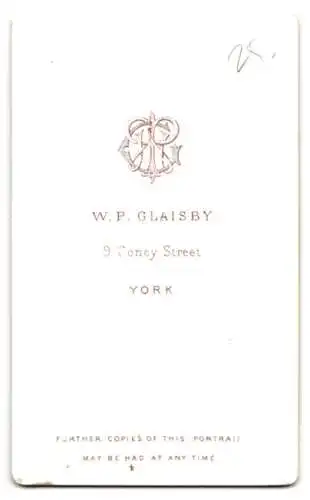 Fotografie W. P. Glaisby, York, 9, Coney Street, Ältere Dame mit Haube und Kragenbrosche