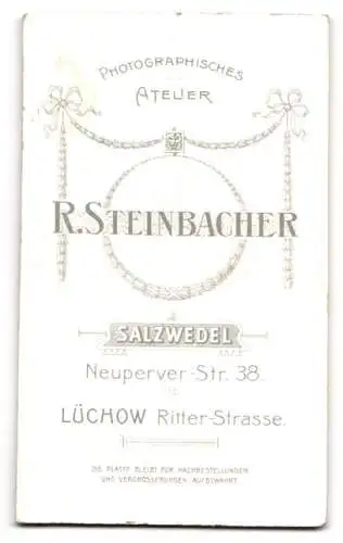 Fotografie R. Steinbacher, Salzwedel, Neuperver-Str. 38, Eleganter Herr mit Oberlippenbart