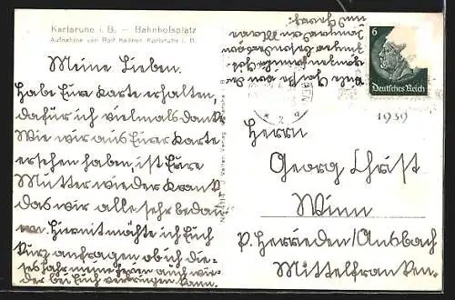 AK Karlsruhe, Strassenbahnen und Autos am Bahnhofsplatz