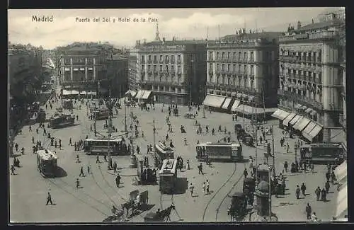 AK Madrid, Puerta del Sol y Hotel de la Paix y Tramways, Strassenbahnen