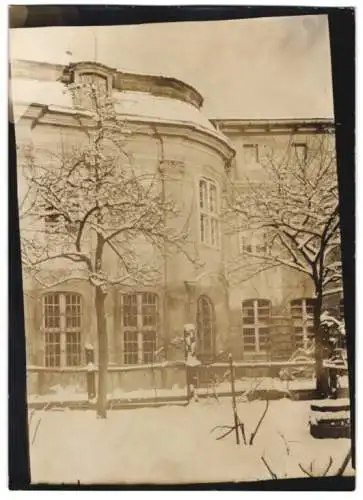 Fotografie W. Apel, Berlin, Ansicht Frankfurt / Oder, verschneites Schloss im Winter