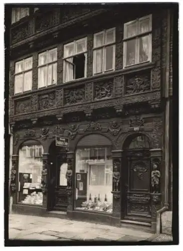 Fotografie W. Apel, Berlin, Ansicht Wernigerode / Harz, Altdeutsche Frühstücksstube, Geschäftshaus von 1674
