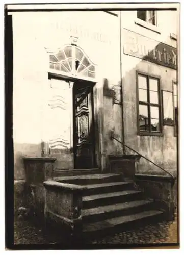 Fotografie W. Apel, Berlin, Ansicht Dahme / Mark, Gasthaus neben Portal zur Restauration, Schultheiss-Bier Reklameschild