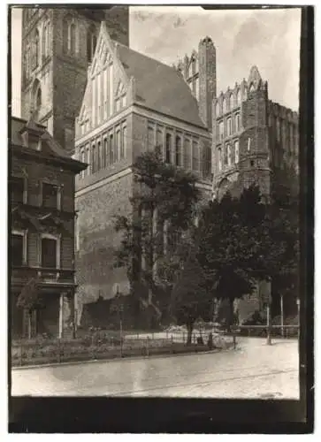 Fotografie W. Apel, Berlin, Ansicht Frankfurt / Oder, Strasse neben der Marienkirche