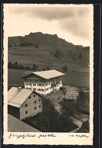AK Jungholz /Tirol, Hotel Adler gegen Felder und Bergkamm