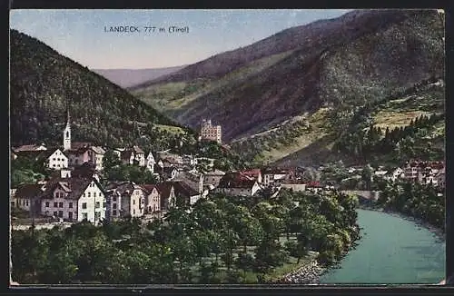 AK Landeck /Tirol, Teilansicht mit Bergen