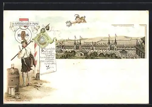 Lithographie Mainz, XI. Bundesschiessen 1894, Schütze mit Fahne von Bayern, Wolkenkinder über dem Festplatz