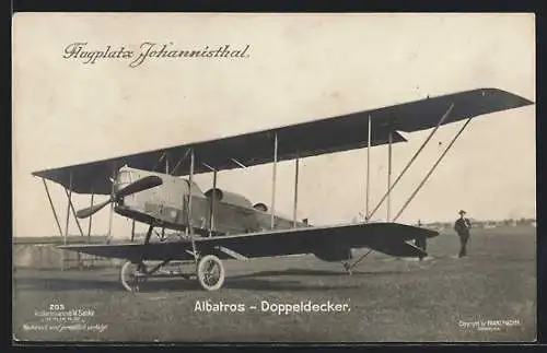 Foto-AK Sanke Nr. 203: Berlin-Johannisthal, Albatros-Doppeldecker auf dem Flugplatz