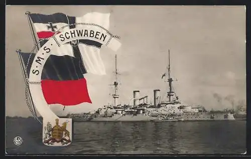 AK Kriegsschiff S.M.S. Schwaben mit einem Beiboot vor Anker liegend, Reichskriegsflagge