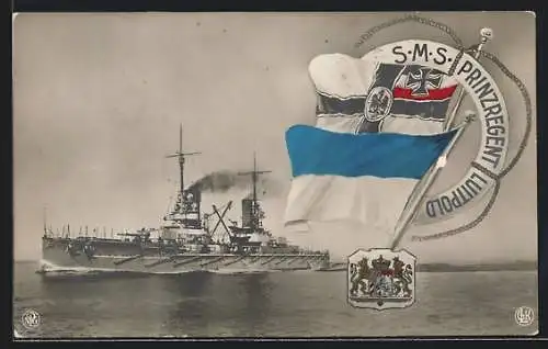 AK Kriegsschiff S.M.S. Prinzregent Luitpold in leichtem Tempo durchs Wasser gleitend, Reichskriegsflagge
