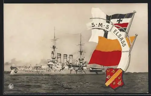 AK Kriegsschiff S.M.S. Elsass mit eingezogenem Anker auf den Wellen treibend, Reichskriegsflagge