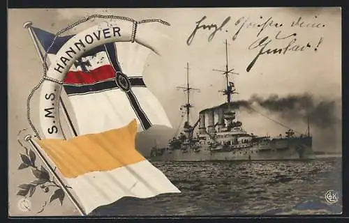 AK Kriegsschiff S.M.S. Hannover mit Volldampf durch das offene Meer pflügend, Reichskriegsflagge