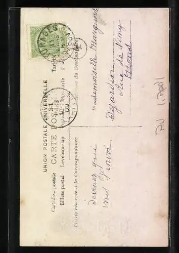 AK Junge Dame mit Korb voller Fische am 1. April