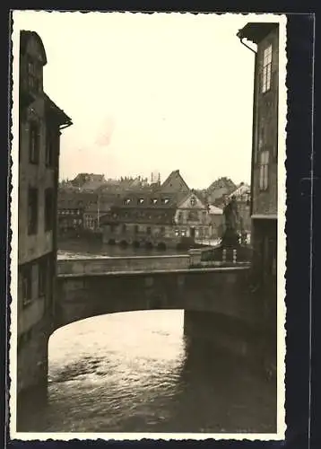 Foto-AK Bamberg, Brücke am Regnitz-Ufer