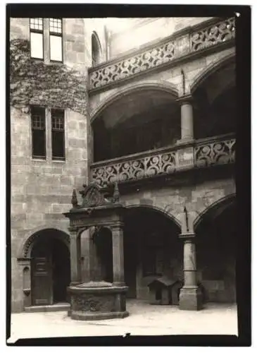 Fotografie W. Apel, Berlin, Ansicht Heilbronn, Brunnen am Rathaus