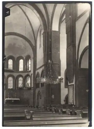 Fotografie W. Apel, Berlin, Ansicht Lehnin, Kronleuchter, Kirche