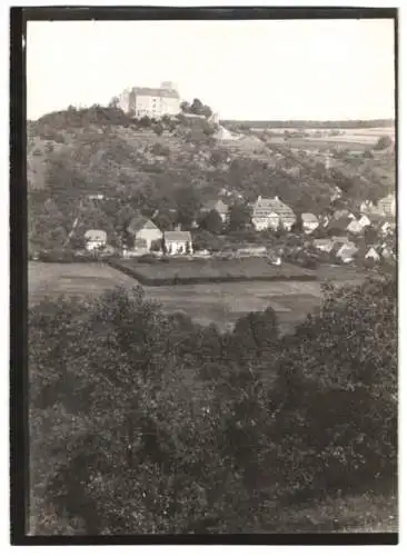 Fotografie W. Apel, Berlin, Ansicht Gamburg, Ortsansicht mit Festung