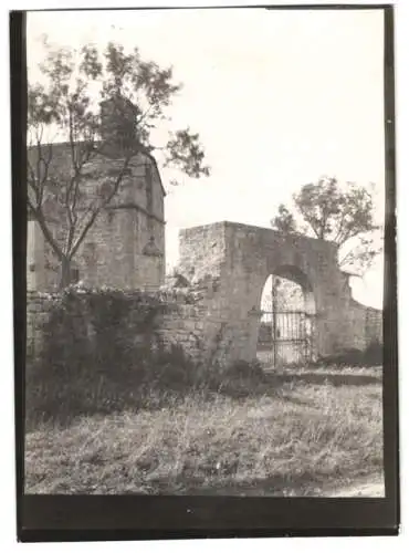 Fotografie W. Apel, Berlin, Ansicht Burgerroth, Tor vor der Kunigunden-Kapelle