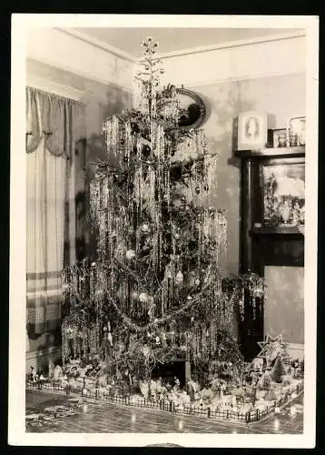 Fotografie USA 1939, Christmas X-Mas Weihnachten, Weihnachtsbaum mit Krippenspiel