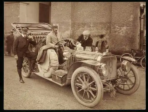 Fotografie Auto Pipe 1907 / 08, Rennfahrer im Tourenwagen mit Kennzeichen Belgique 13102