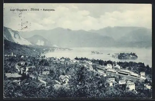 AK Stresa, Lago Maggiore, Panorama mit Bahnhof