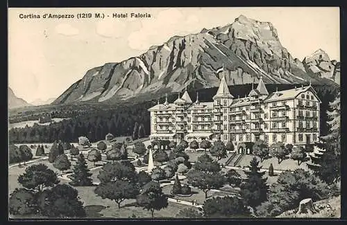 AK Cortina d`Ampezzo, Hotel Faloria gegen die Berge