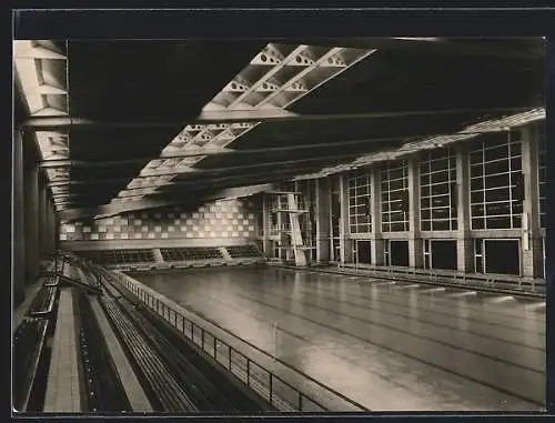 AK Magdeburg, Innenansicht der Elbe-Schwimmhalle