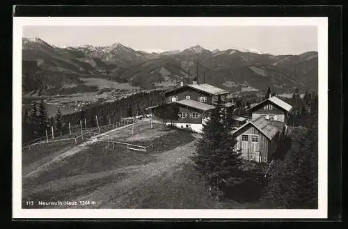 AK Neureuth-Haus, Blick auf Bergformation