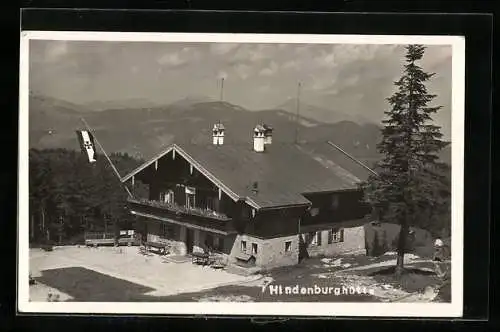 AK Hindenburghütte, Berghütte vor Gebirgspanorama