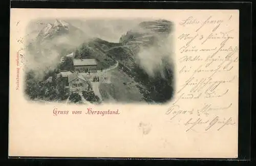 AK Herzogstandhaus, Berghütte vor Gebirgspanorama