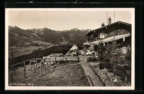 AK Neureuth-Haus mit Blick auf das Hochgebirge