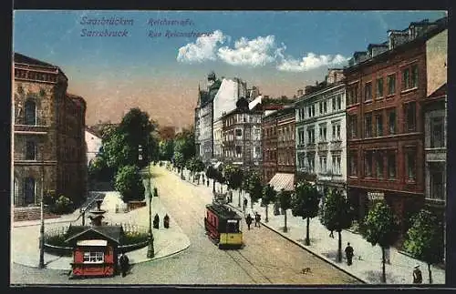 AK Saarbrücken, Reichsstrasse mit Strassenbahn aus der Vogelschau