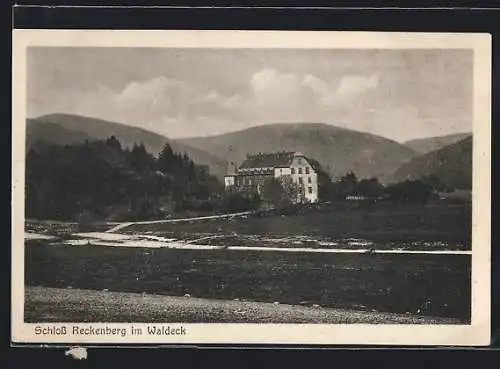 AK Lichtenfels / Hessen, Schloss Reckenberg mit Umgebung