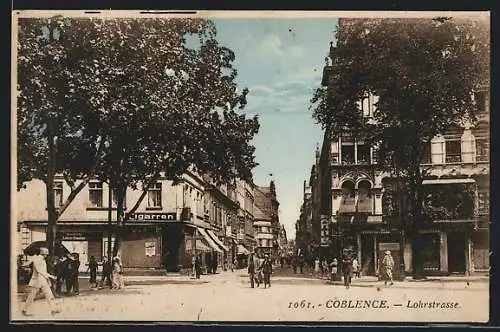 AK Koblenz, Blick in die Lohrstrasse mit Geschäften